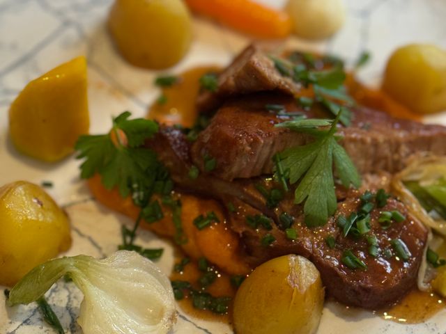 LE RESTAURANT DES ARTS - LE TOUQUET - Restaurant Le Touquet Veau cuit en cocotte-sauce gingembre